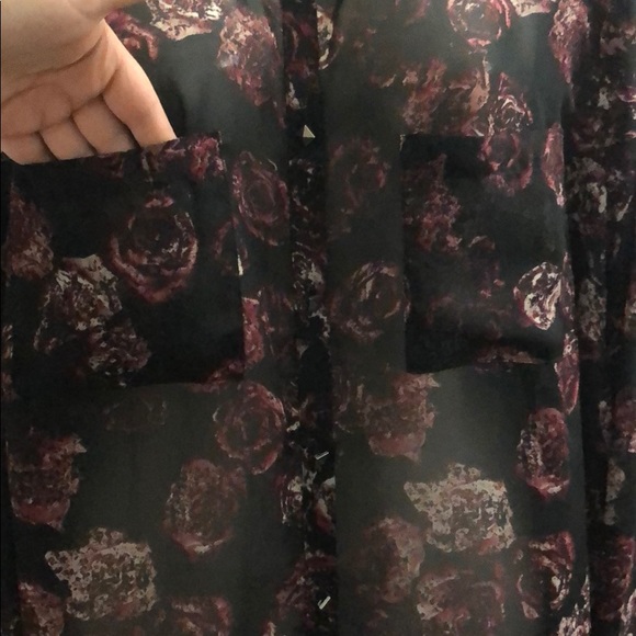 Super Fun and Edgy Sheer Top - Picture 5 of 7